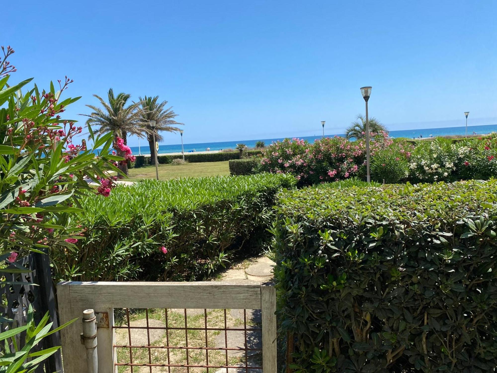 Les Pieds Dans L'Eau Canet-en-Roussillon Exterior foto