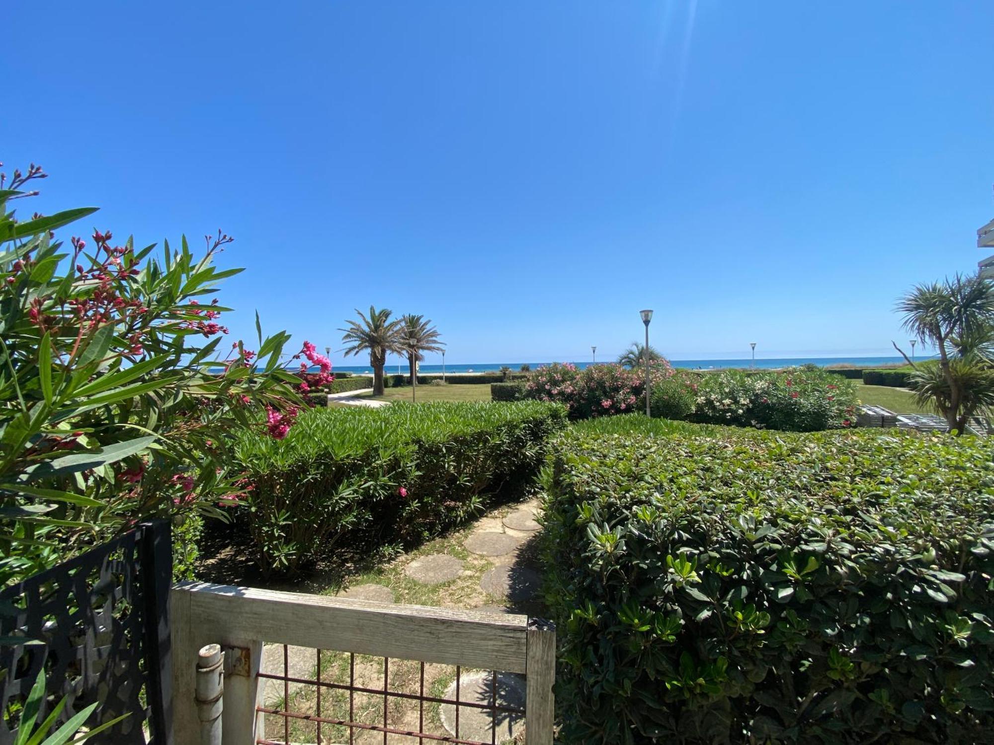Les Pieds Dans L'Eau Canet-en-Roussillon Exterior foto